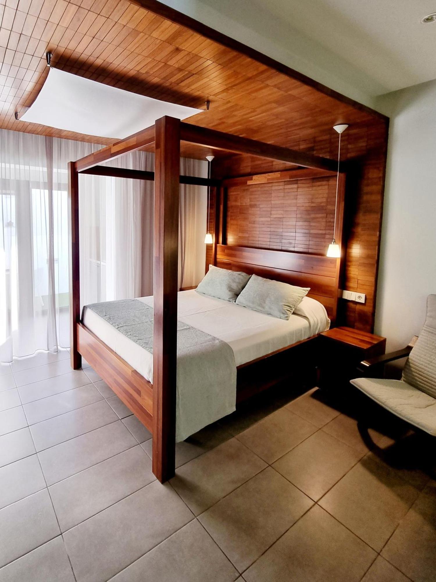 Apartamentos El Arrecife Кониль-де-ла-Фронтера Экстерьер фото