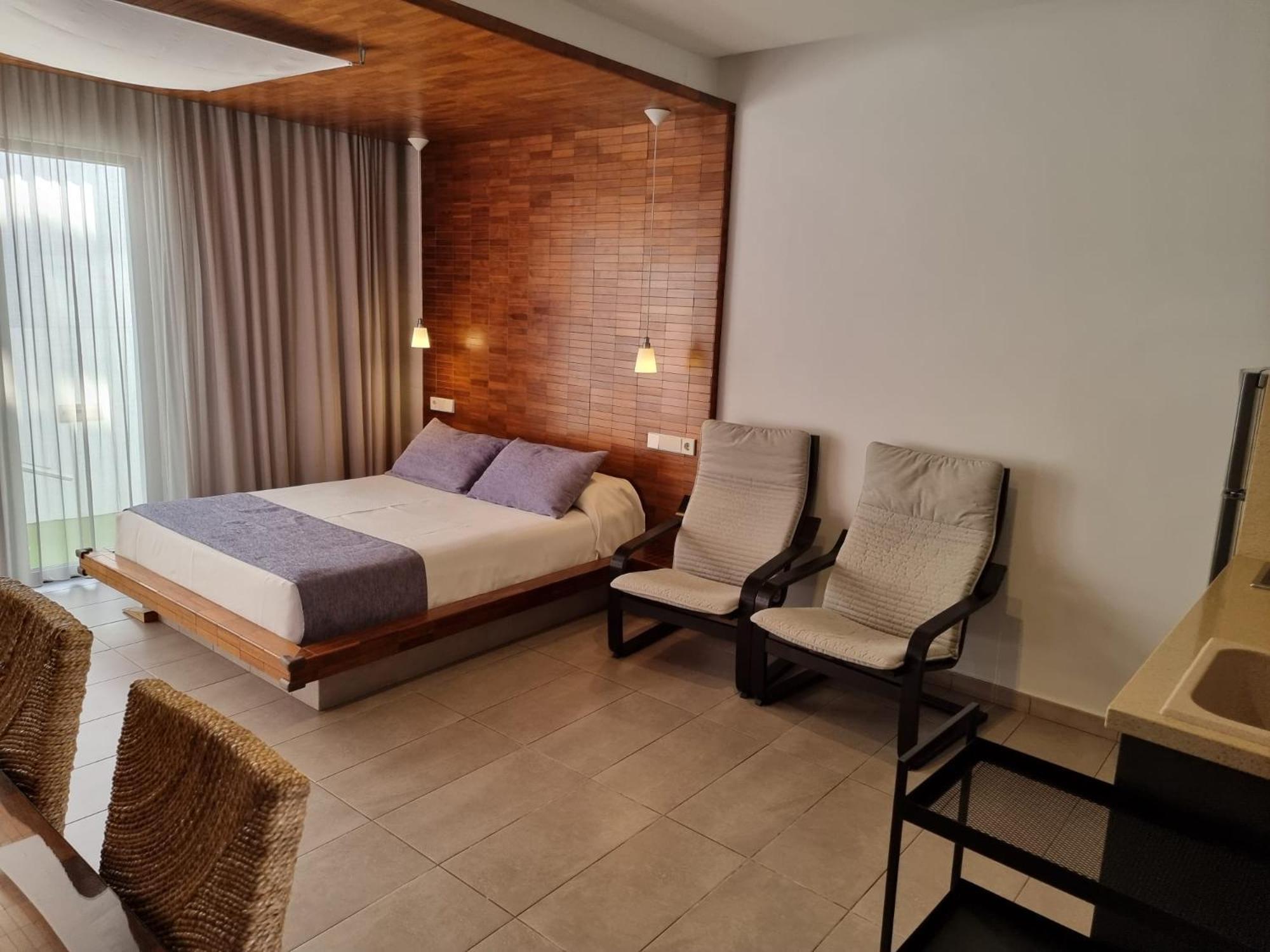 Apartamentos El Arrecife Кониль-де-ла-Фронтера Экстерьер фото