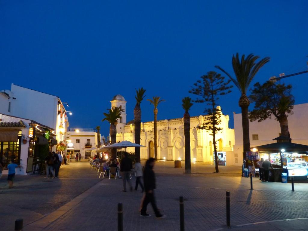 Apartamentos El Arrecife Кониль-де-ла-Фронтера Экстерьер фото